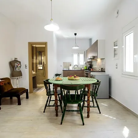 Renovated One Bedroom Flat In Kerameikos With Courtyard By Bnbplus Apartamento